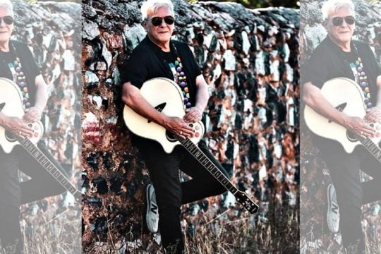 «Οταν η κοινωνία είναι στο όριο, η ροκ επιστρέφει»